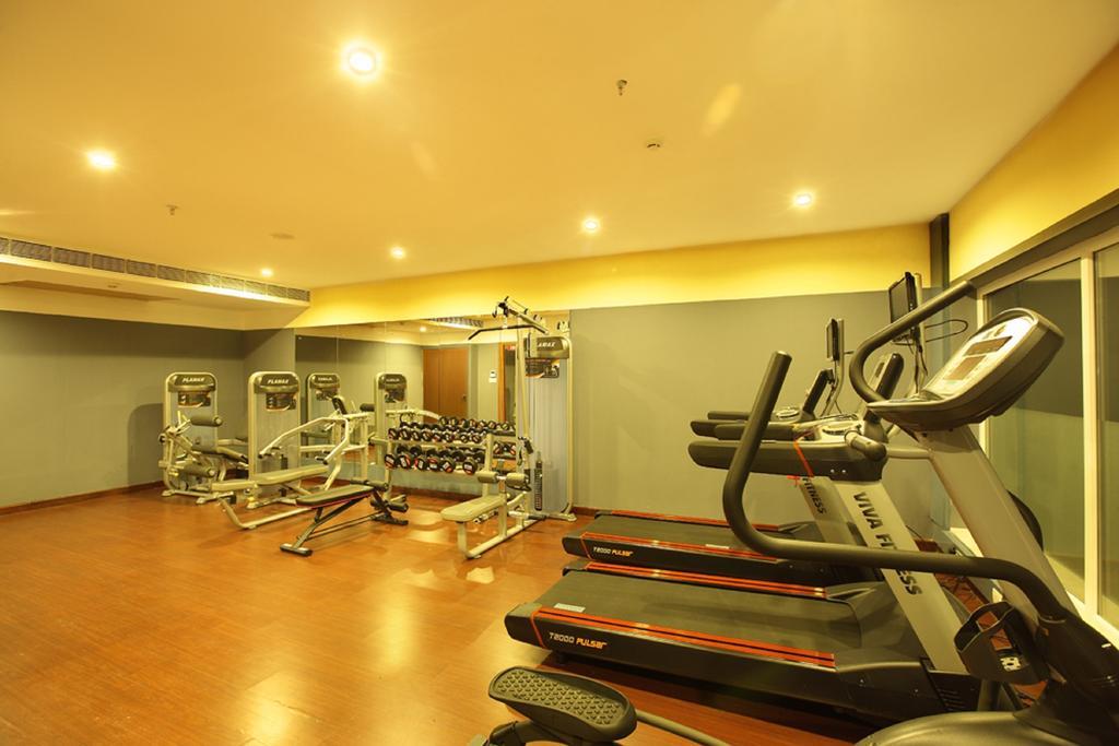 The Garuda Hotel Thrissur Buitenkant foto